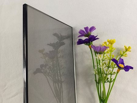 Vidro laminado colorido