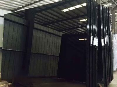 Vidro automotivo preto